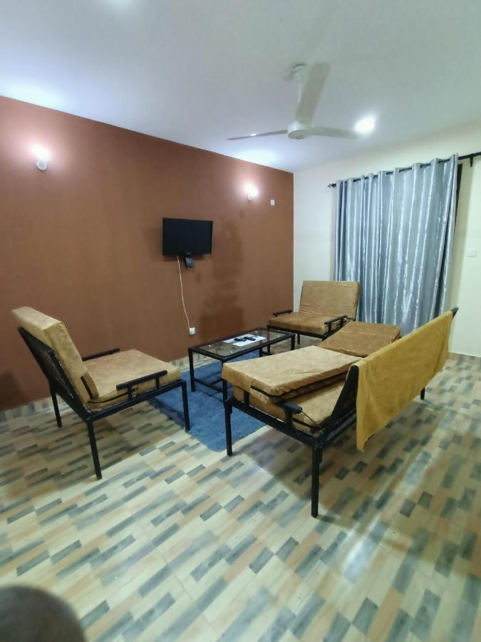 1 Bedroom Fully Furnished Luxurious Apartment Voi Town Екстериор снимка