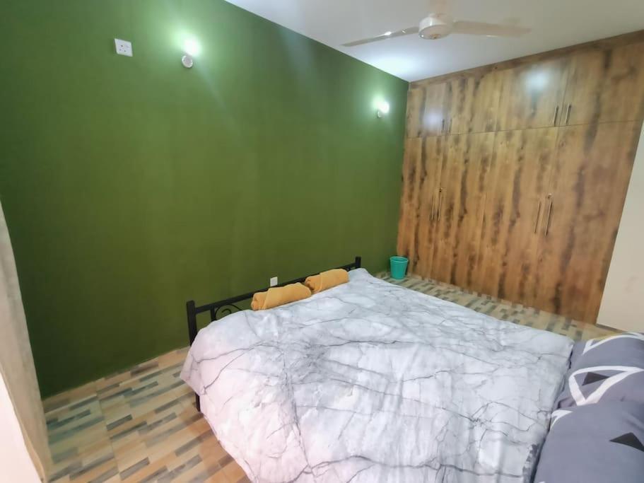 1 Bedroom Fully Furnished Luxurious Apartment Voi Town Екстериор снимка